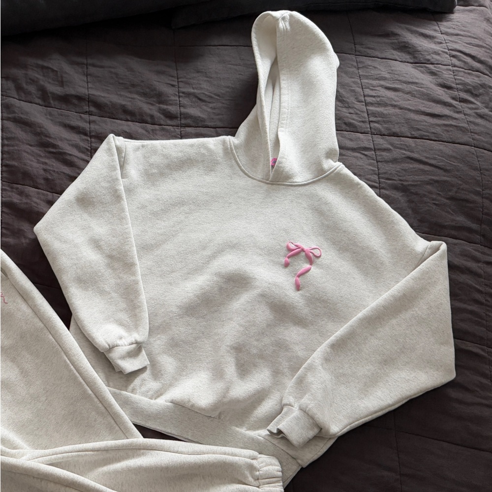 EDIKTED Sasha Bow Detail Hoodie